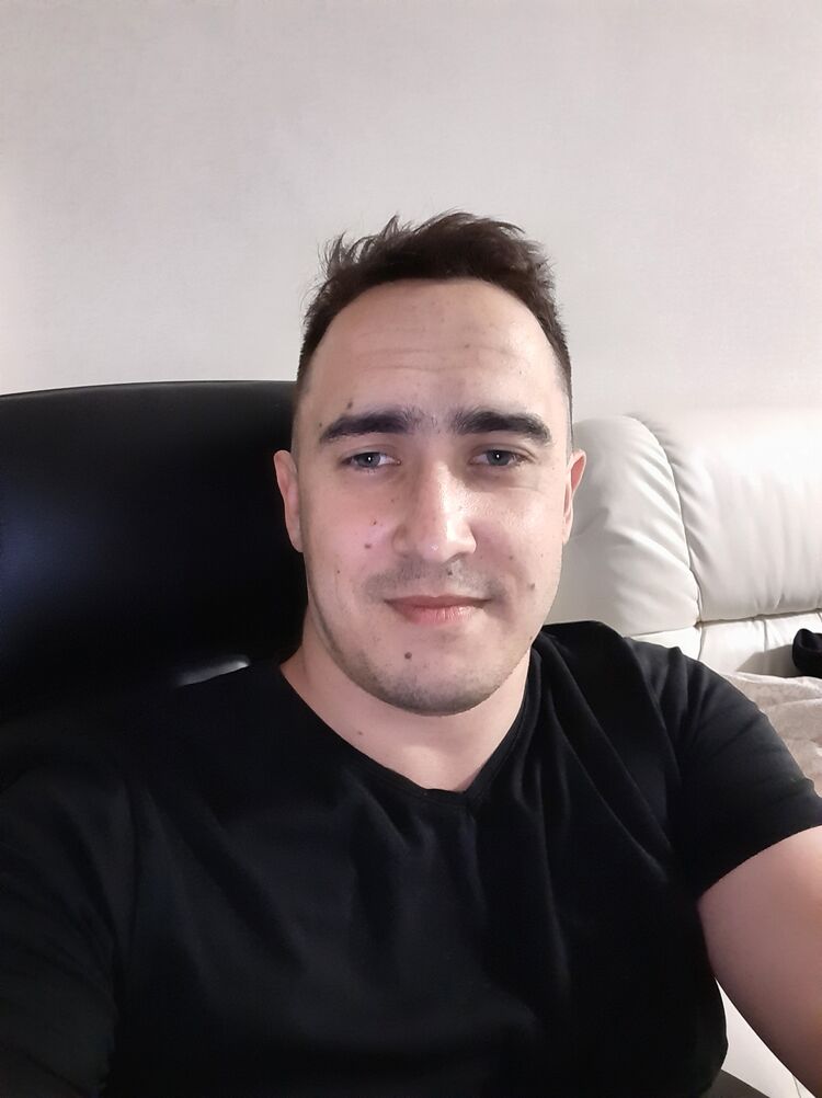  ,   Artyom, 30 ,   ,   