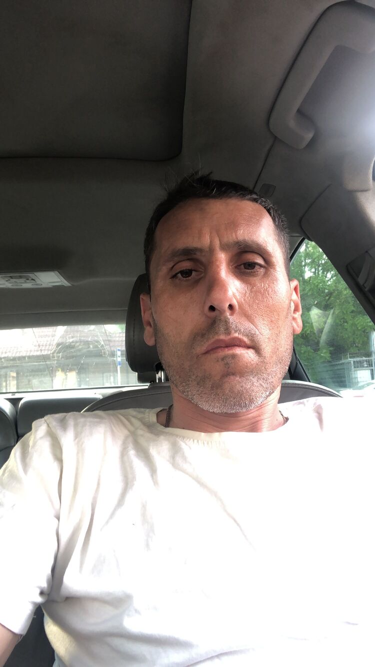  27048091  , 40 ,    