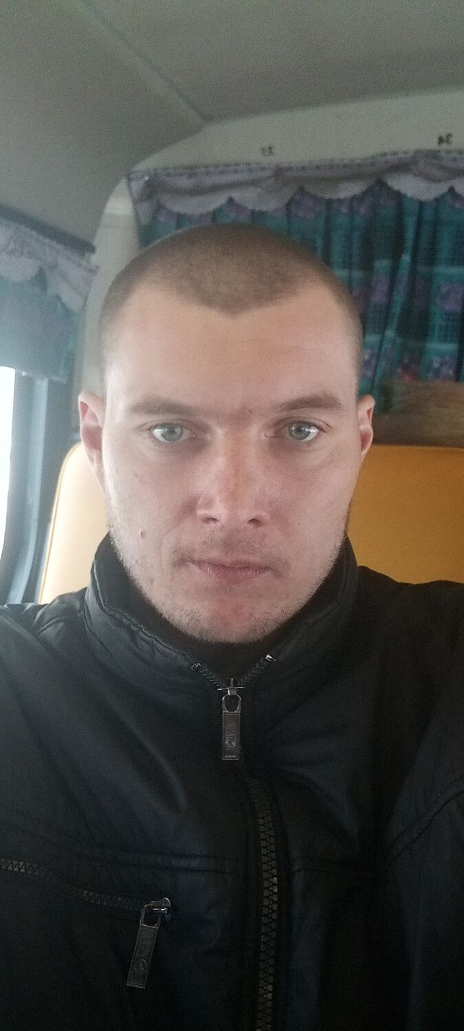  46614781   xXx, 36 ,    