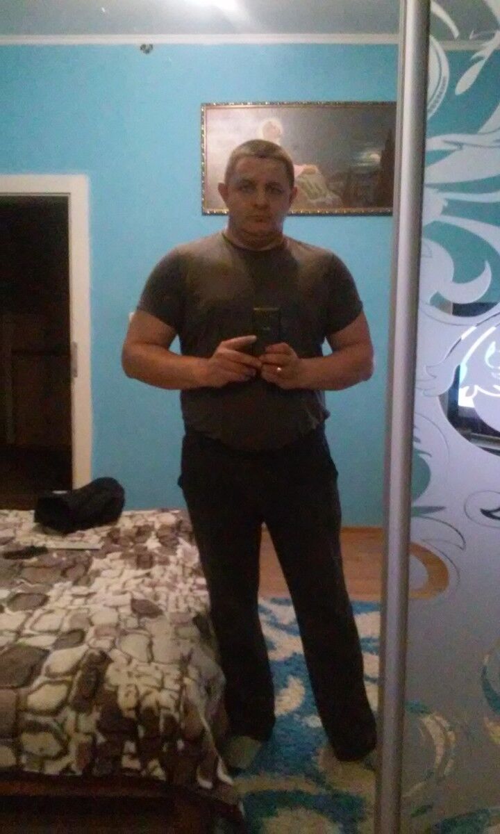  5568371  Vaclav, 52 ,    