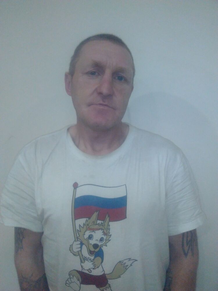  18363911  Sana, 49 ,    