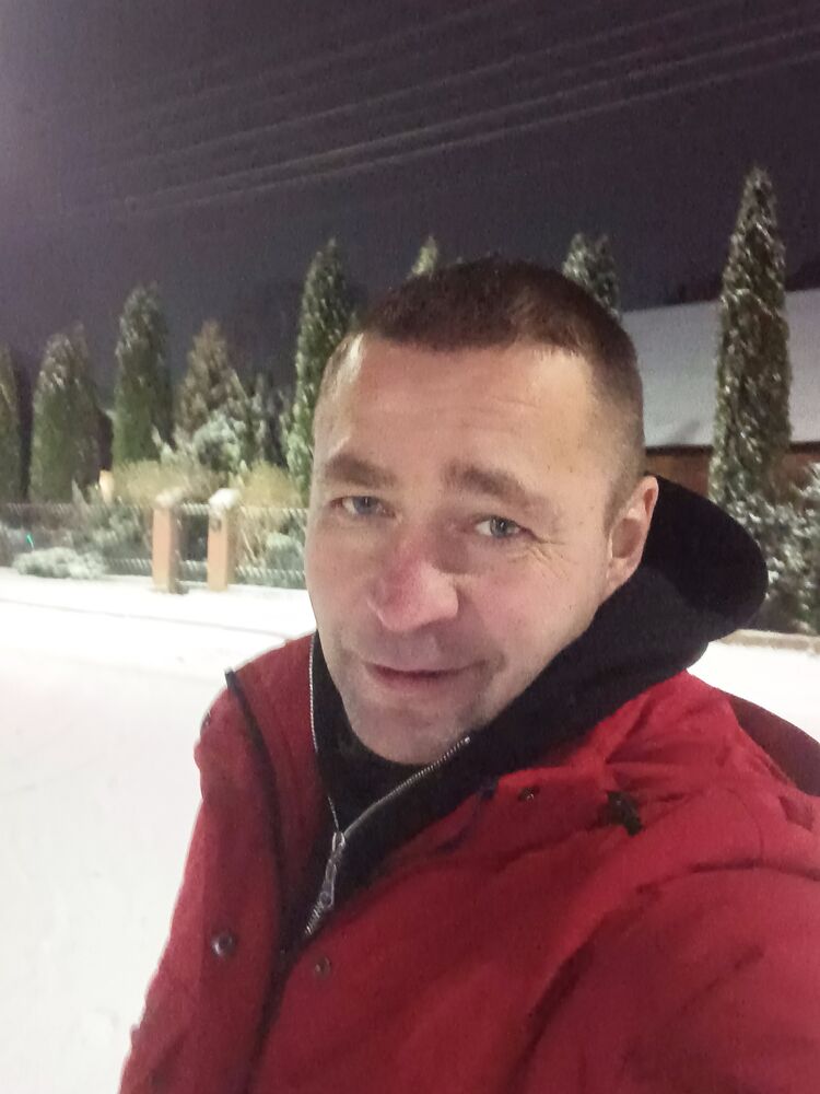  31059381  ARTUR, 46 ,    