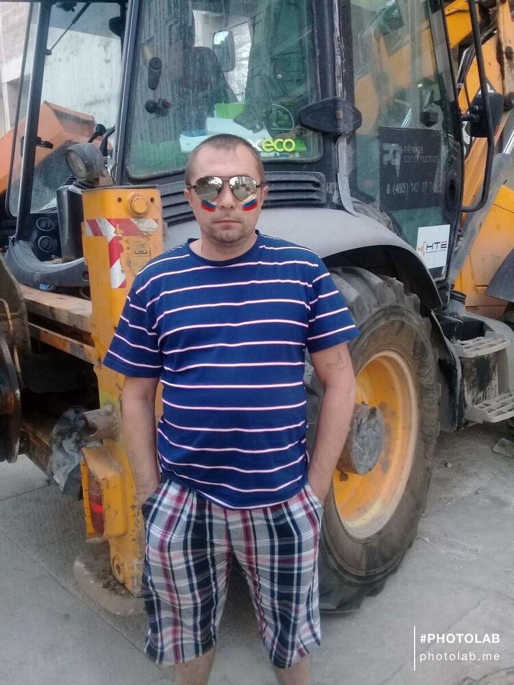  53850501  Eduard, 44 ,    