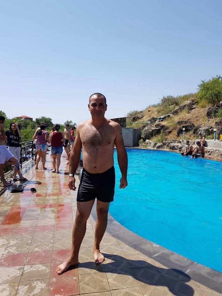  ,   Hovo, 41 ,   