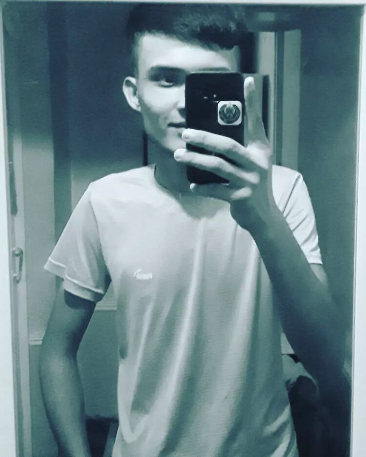  ,   Shoxruzbek, 22 ,   ,   