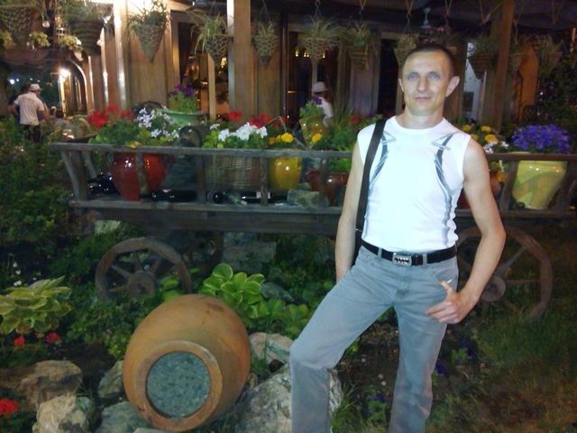  6365181  Andrej, 49 ,    