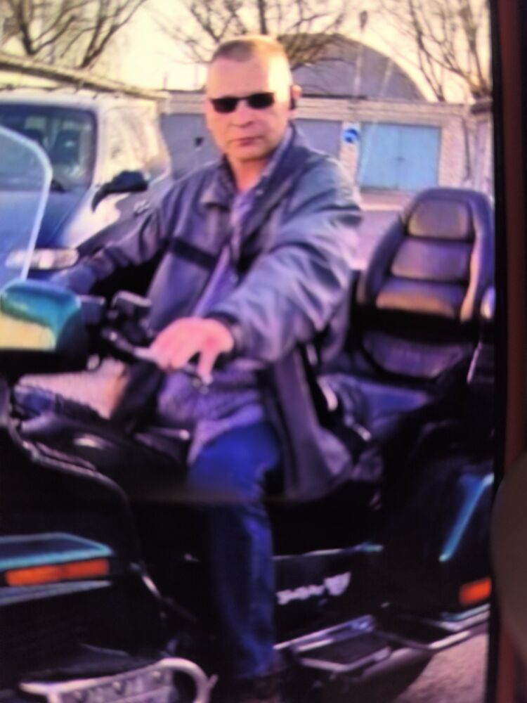  45616441  SERGEJ, 61 ,    