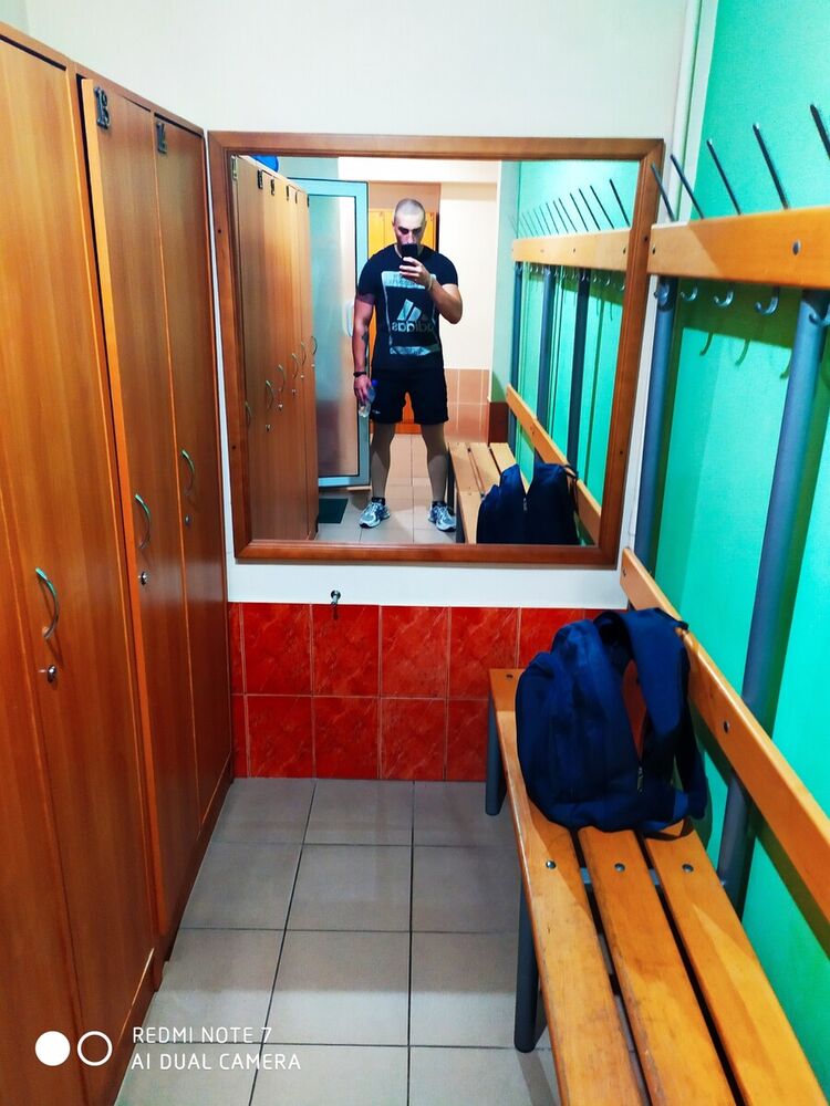  20523301  No name, 28 ,    