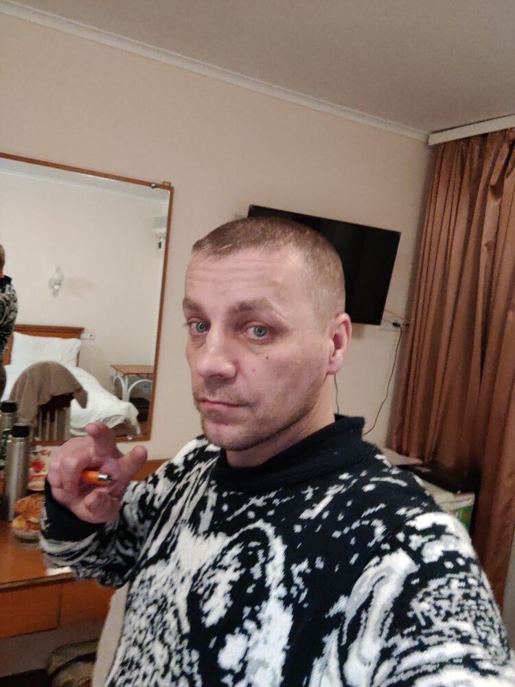  44049401  , 42 ,    