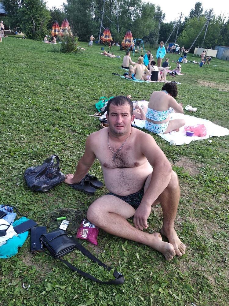  16317781  Seryoja, 44 ,    