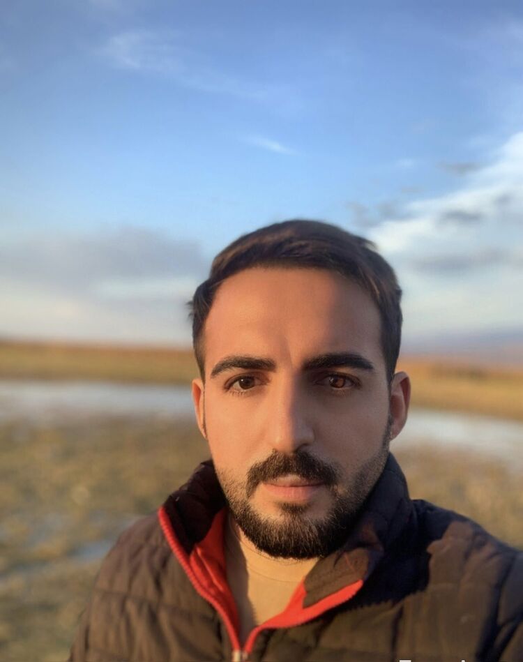 ���� 42046061 ����� Ahmet, 25 ���, ���� ���������� � Tunis