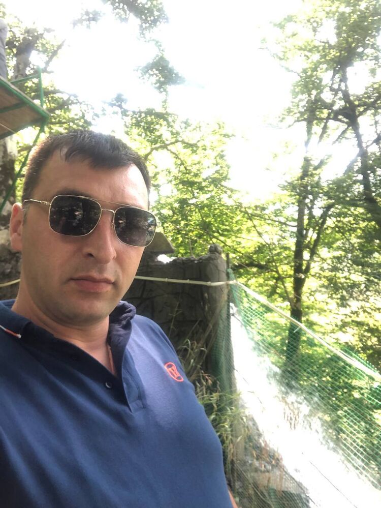  38718271  Vusal, 35 ,    