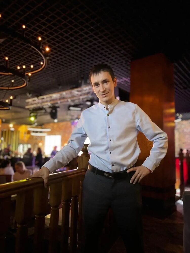  49663811  Vladimir, 34 ,    