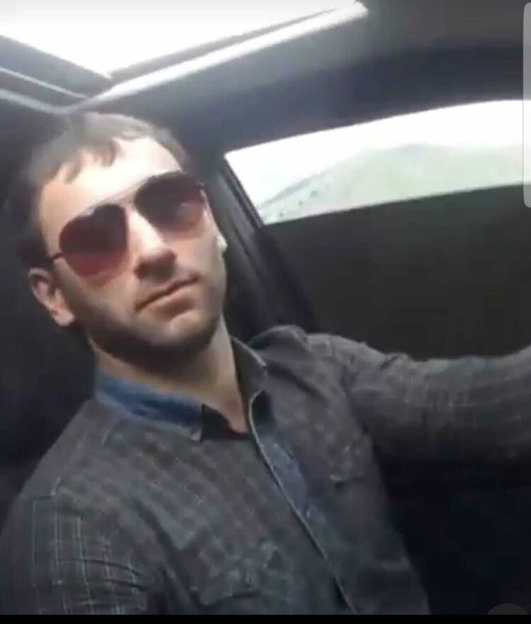  27811551  Bes, 35 ,    -