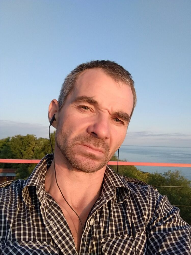  ,   Robert, 48 ,   ,   , c 