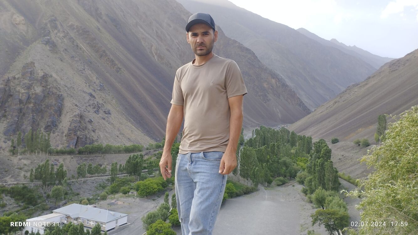  48304301  Umar, 35 ,     