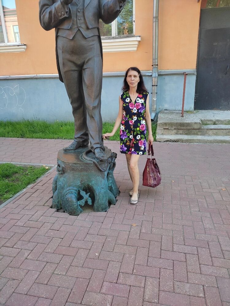  ,   Elena, 47 ,   ,   