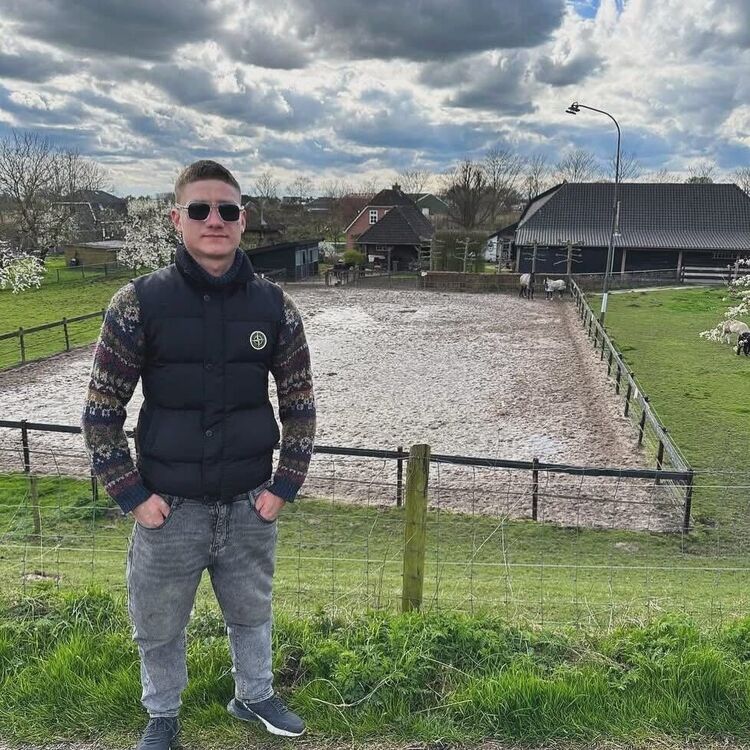  ,   Kornel, 20 ,   ,   , 