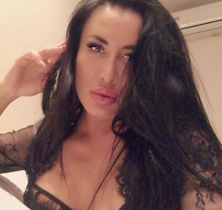 ,   Ella, 29 ,   ,   