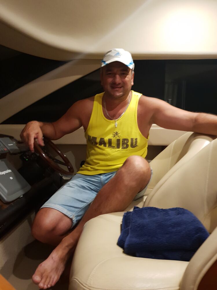  29412191  Oleg, 56 ,    