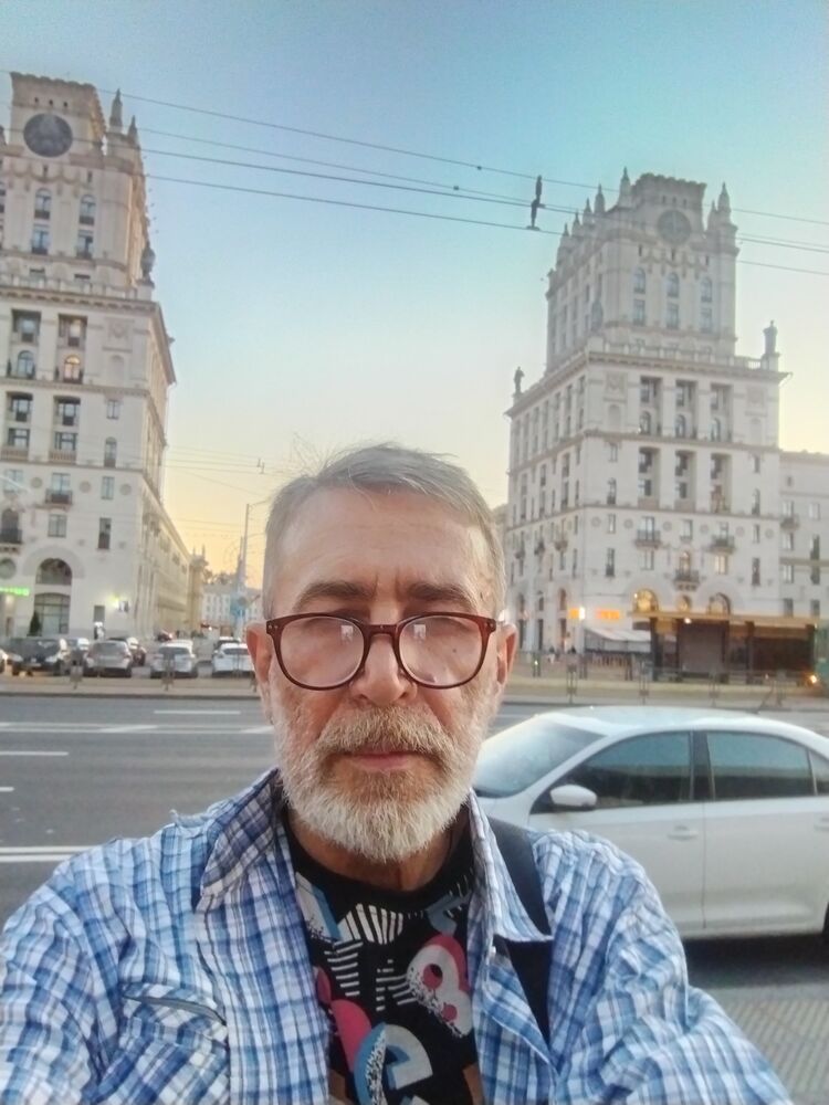  51928971   , 56 ,    
