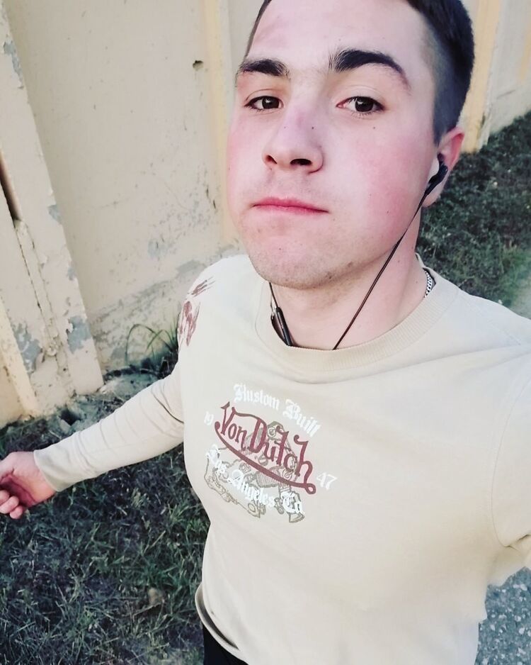  18305381  Vitaliy, 28 ,    