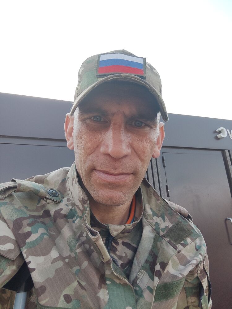  ,   Aleksandr, 44 ,   ,   , c 