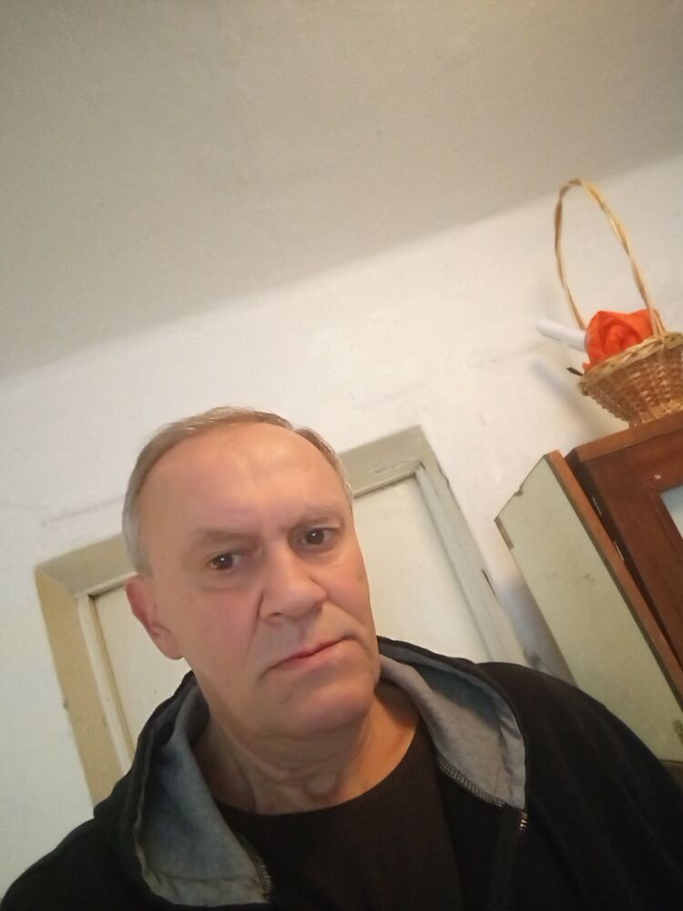  24438801  , 56 ,    