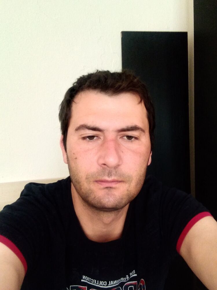  34374451  Mladen, 38 ,    