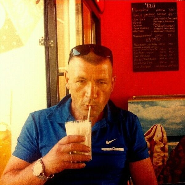  10970581  Evgeny, 49 ,    