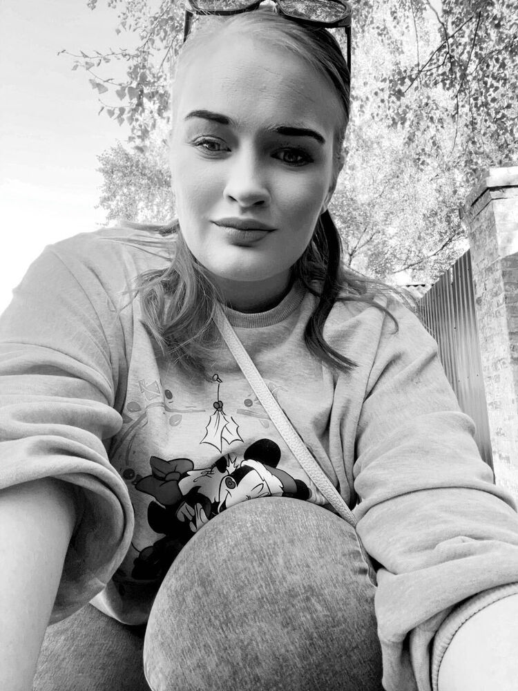  46596861  Marika, 27 ,    