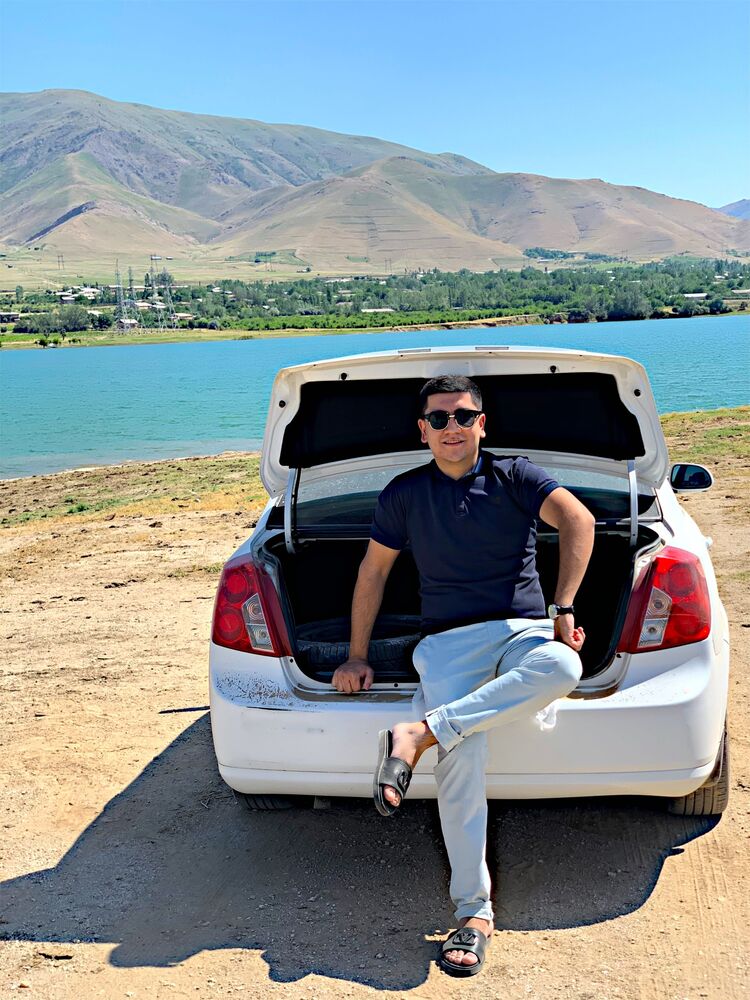  ,   Kolya, 32 ,   ,   