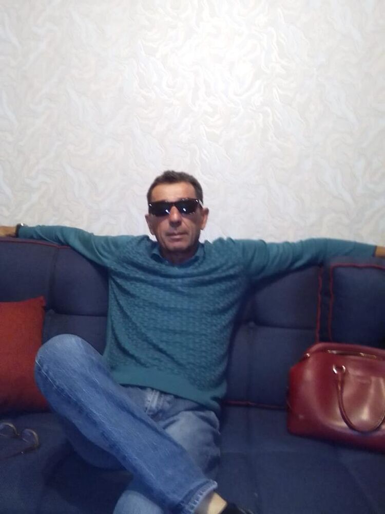  44275691  , 51 ,    