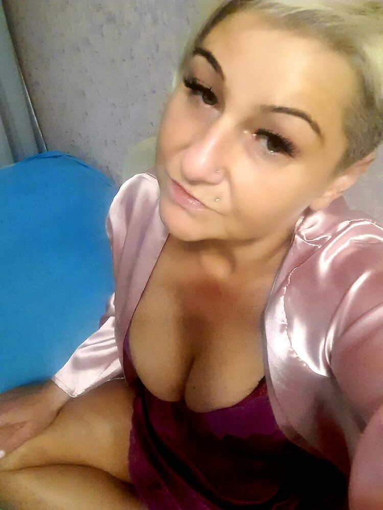  ,   Elena, 47 ,   ,   