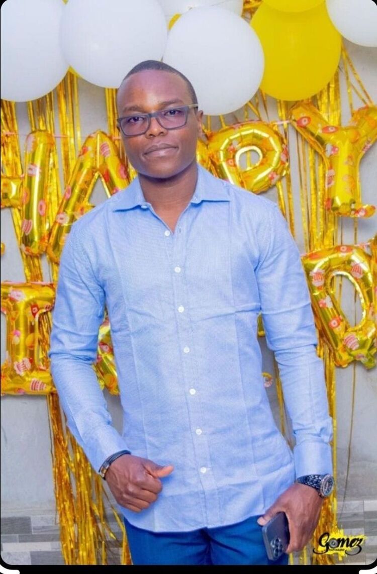  54638241  Itoua, 24 ,    