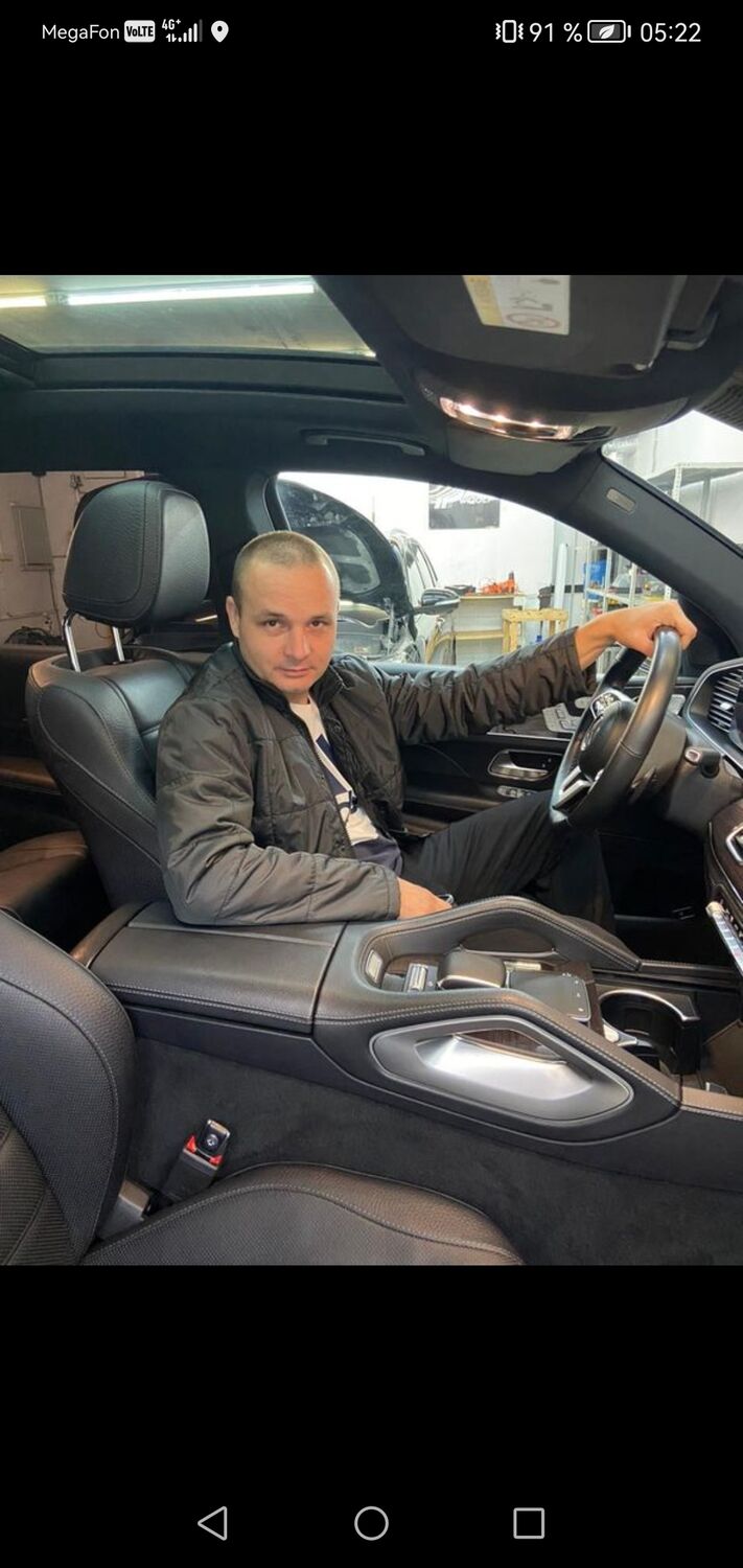  44771791  Alexander, 33 ,    