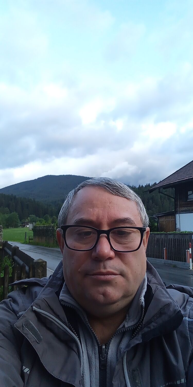  36671711  Sergiu, 58 ,    