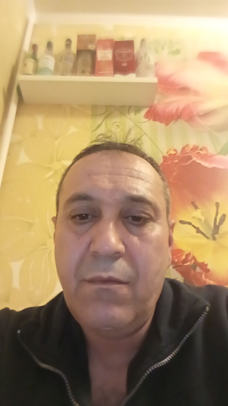  51033231  Sinan, 44 ,    