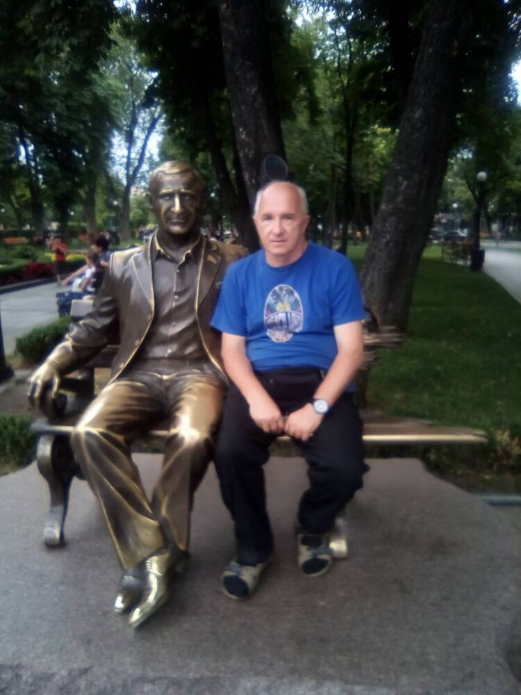  32377341  Vyacheslav, 65 ,    