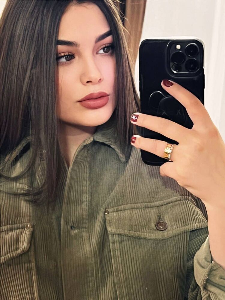 ���� 25311151 ������� Emi, 24 ����, ���� ���������� � ������