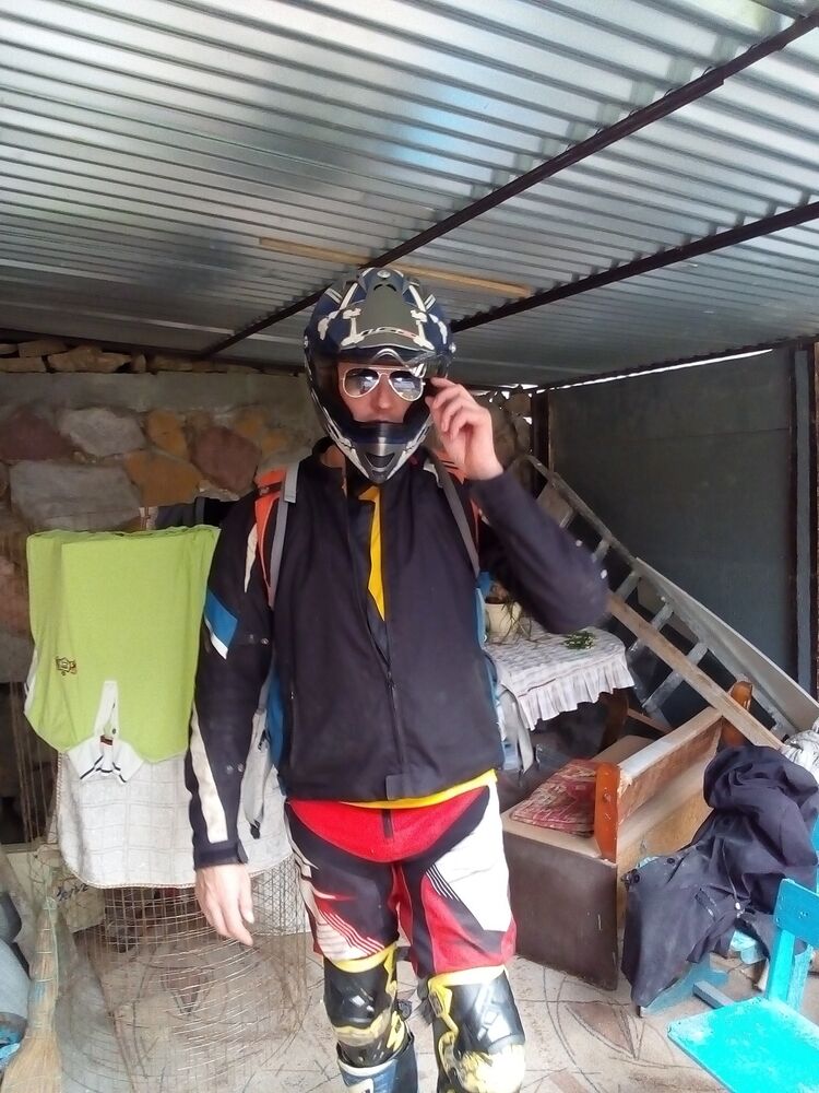  24728511  , 40 ,    