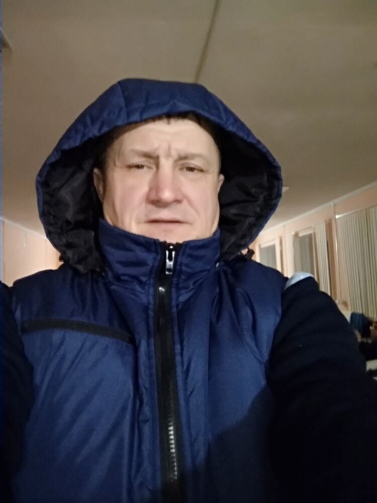  31562771  Sergey, 53 ,    