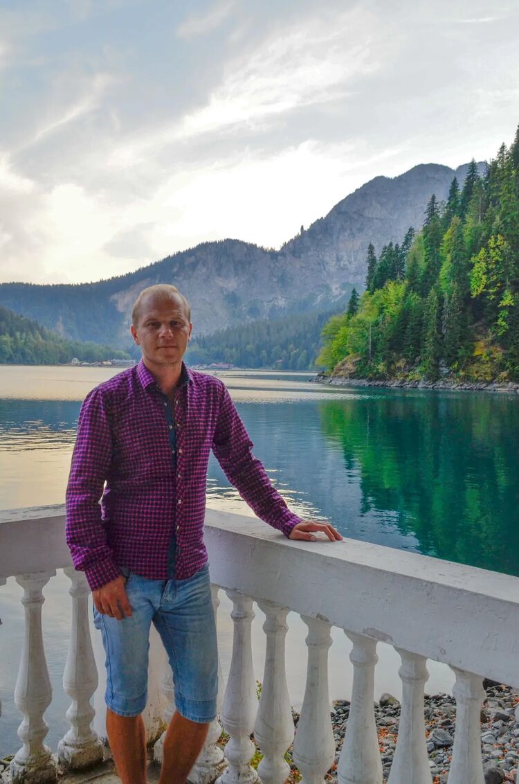   ,   Artem, 33 ,   ,   , c , 