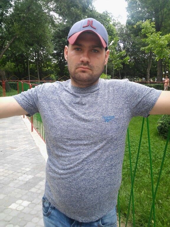  10243911  Serk, 37 ,    