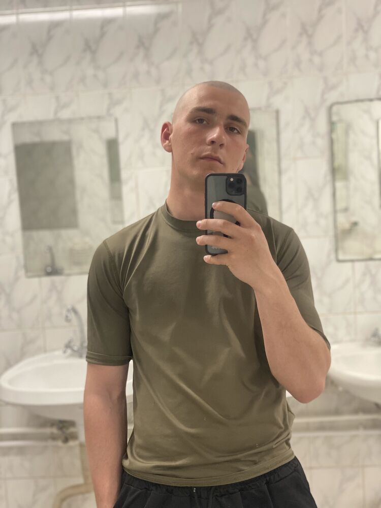  42596881  , 21 ,    