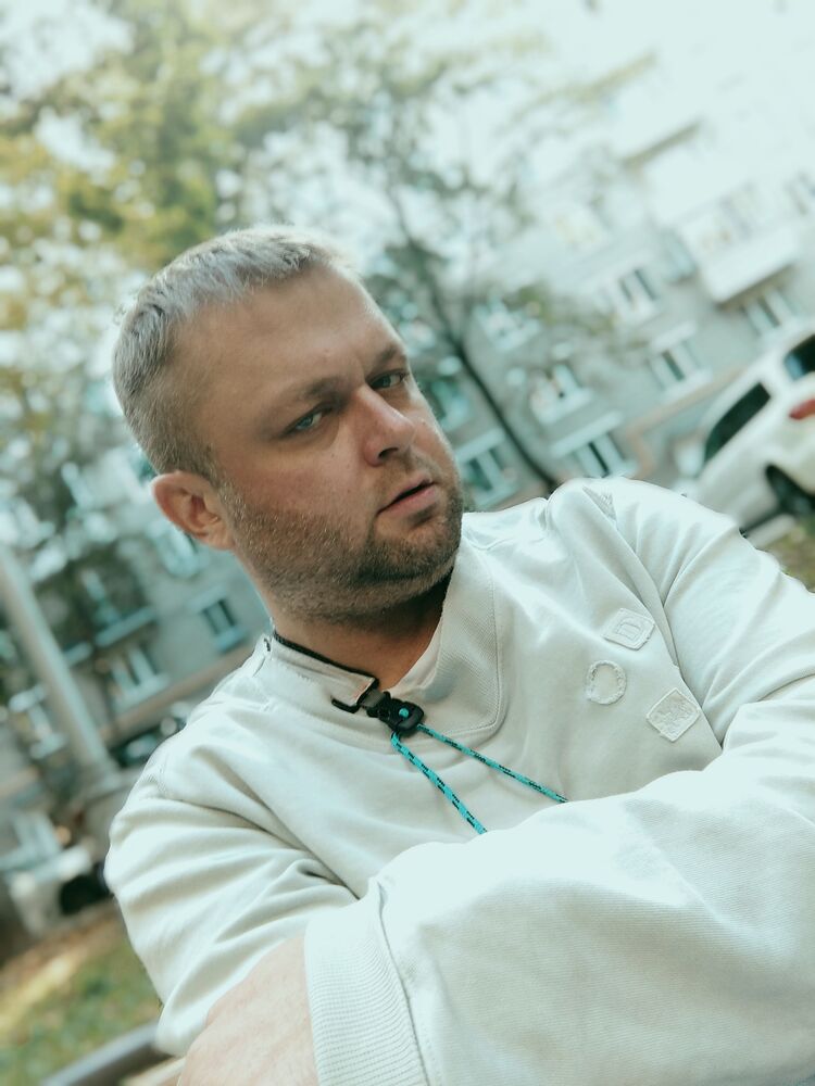  53637921  Vladimir, 35 ,    