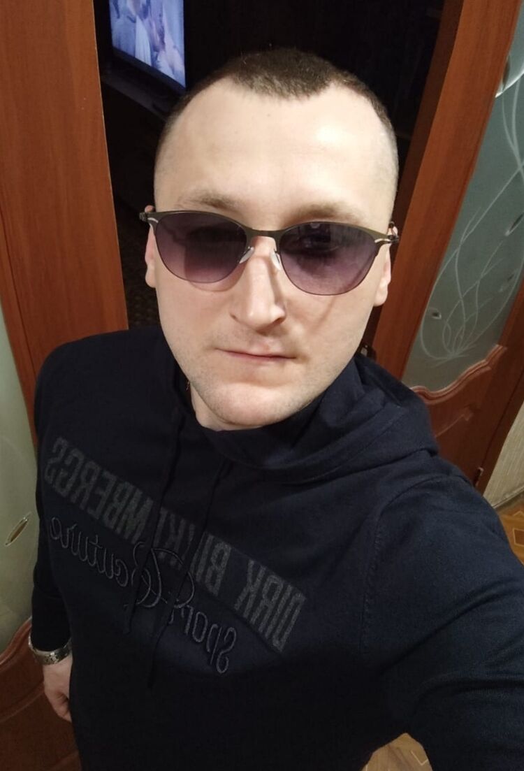  41022851  , 32 ,    