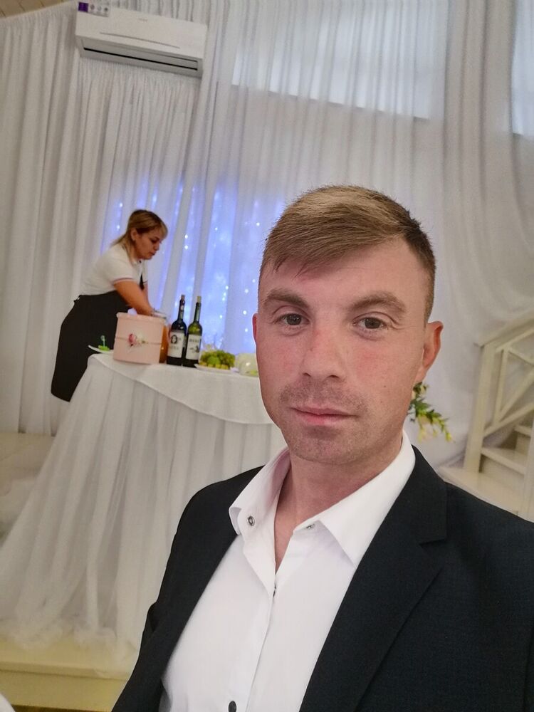  ,   Edvord, 38 ,   ,   , c 