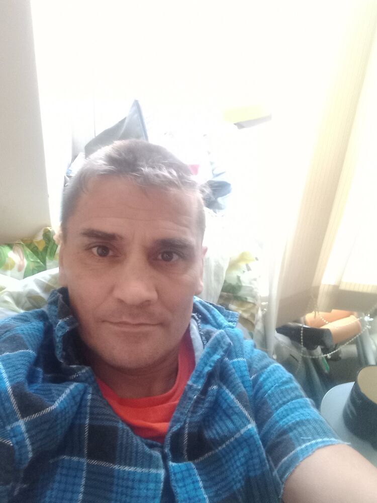  --,   Denis, 47 ,   ,   