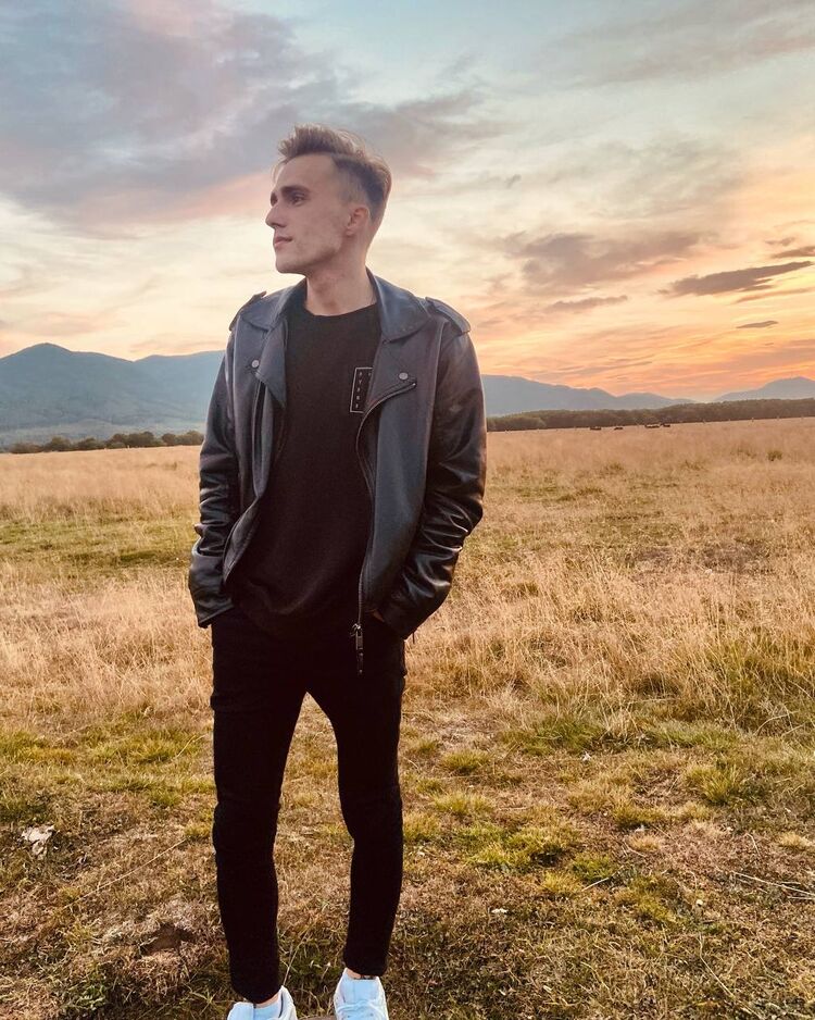 ���� 25273711 ������� ������, 28 ���, ���� ���������� � ������������